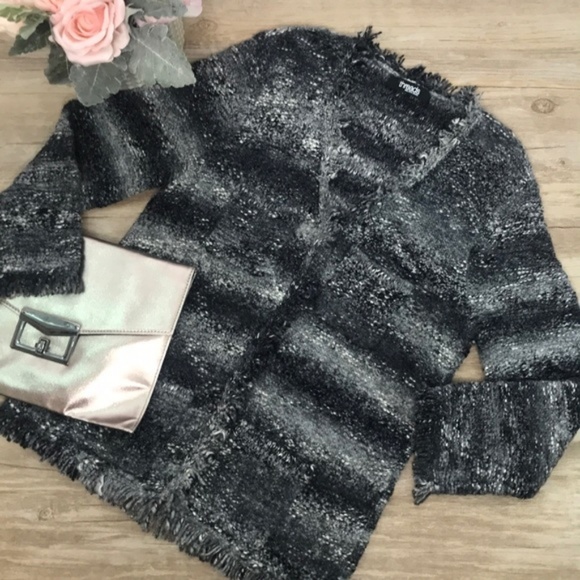 Threads Jackets & Blazers - 🧁 3/$15 Grey Knit Frayed Cardigan Jacket